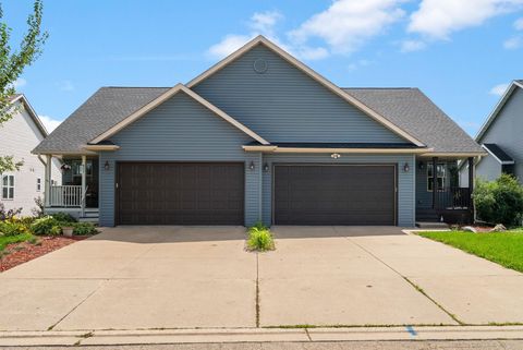 Photo of 637 Garfield Avenue, Evansville, WI 53536 (MLS # 2007183)