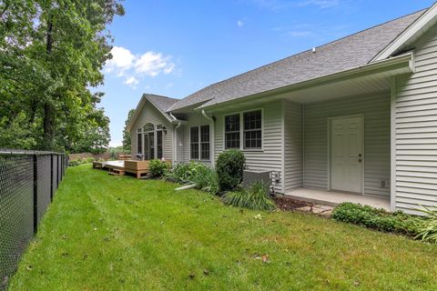 Tiny photo for N5383 Buena Vista Drive, Fond Du Lac, WI 54937 (MLS # 2011944)