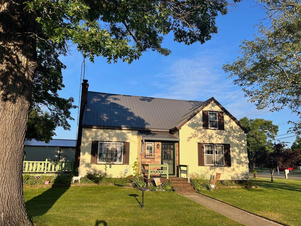 Photo for 101 Raymond Street, Friendship, WI 53934 (MLS # 2008038)
