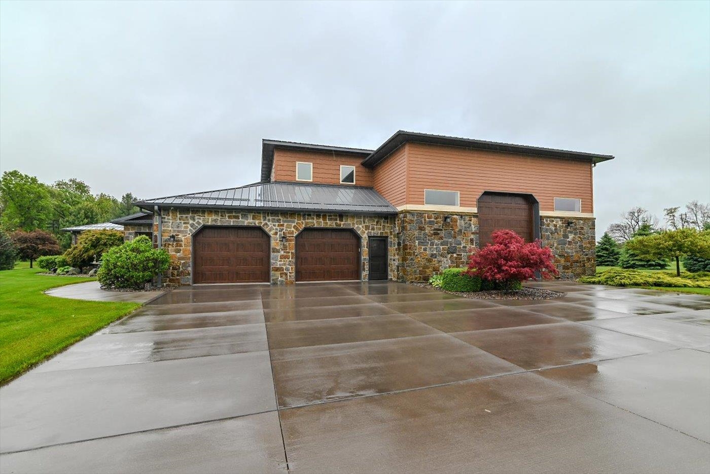 Edgerton, Wisconsin 53534, United States, 3 Bedrooms Bedrooms, ,3 BathroomsBathrooms,Residential,Active,139578