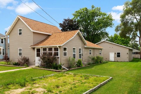 Photo of 105 Sanborn Street, Pardeeville, WI 53954 (MLS # 2027487)