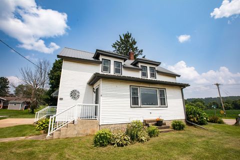 Photo of 207 Water Street, Blanchardville, WI 53516 (MLS # 2006106)