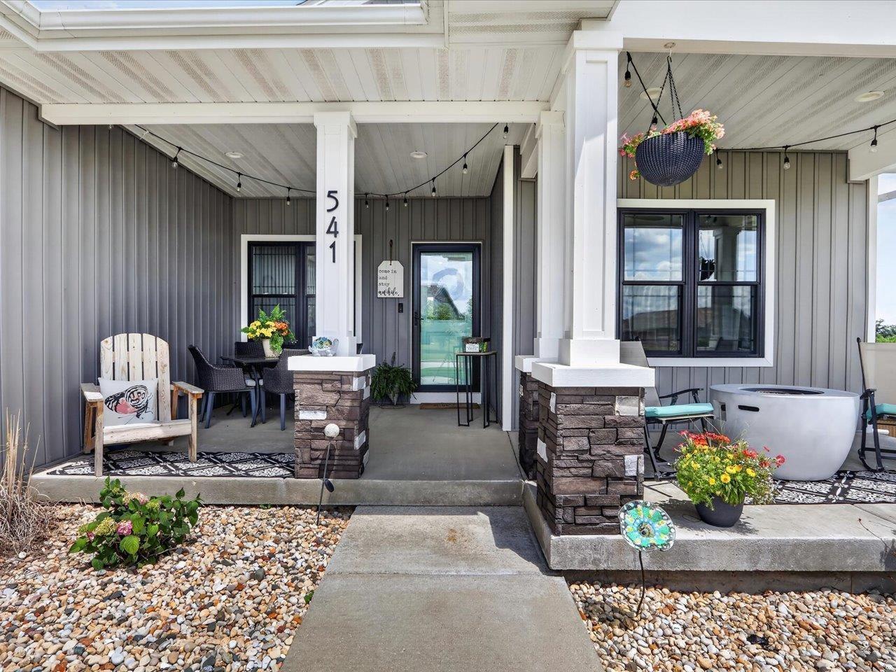 541 Rimrock Road