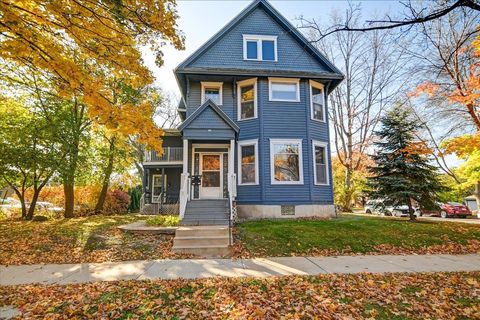 Photo of 1133-1135 Vilas Avenue, Madison, WI 53715 (MLS # 2011850)