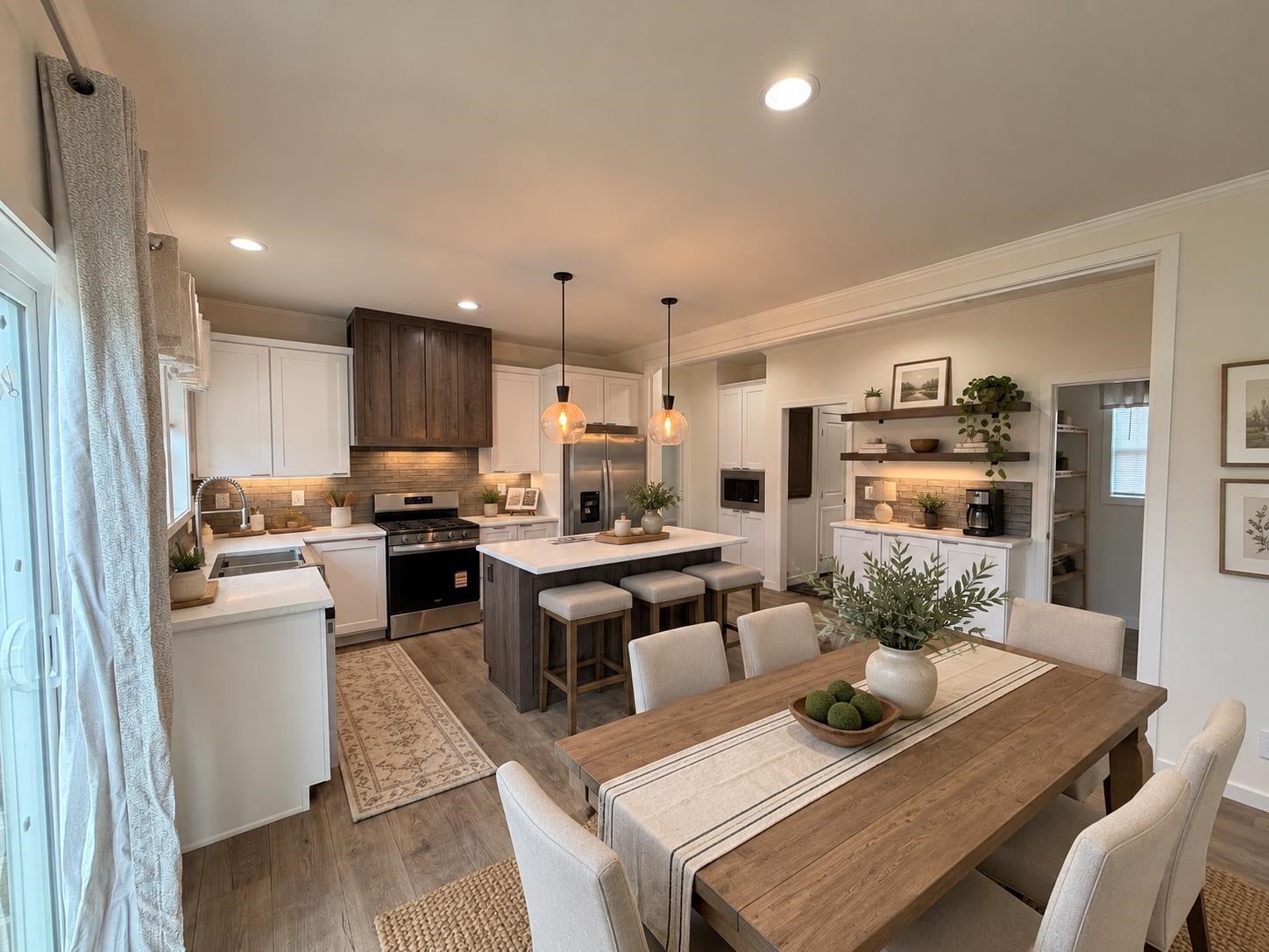 305 E 11 Avenue - Photo 4