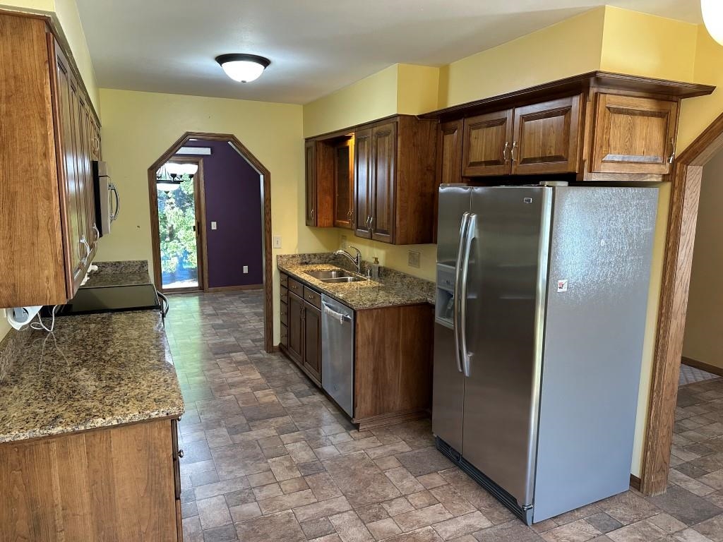 Stoughton, Wisconsin 53589, United States, 4 Bedrooms Bedrooms, ,3 BathroomsBathrooms,Residential,Active,219002