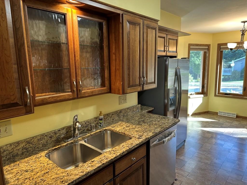 Stoughton, Wisconsin 53589, United States, 4 Bedrooms Bedrooms, ,3 BathroomsBathrooms,Residential,Active,219002