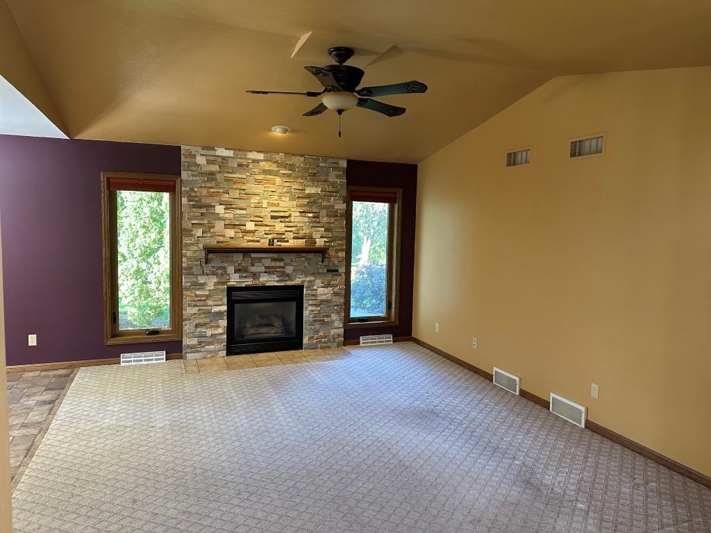 Stoughton, Wisconsin 53589, United States, 4 Bedrooms Bedrooms, ,3 BathroomsBathrooms,Residential,Active,219002