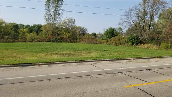 3708 PORTAGE RD, MADISON, WI 53704 - Image e785ad37b4b1adfa4dcf6a1ff27d68ba/2658769034