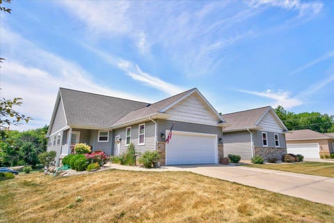 Photo of 1812 Dondee Road, Madison, WI 53716 (MLS # 2029441)