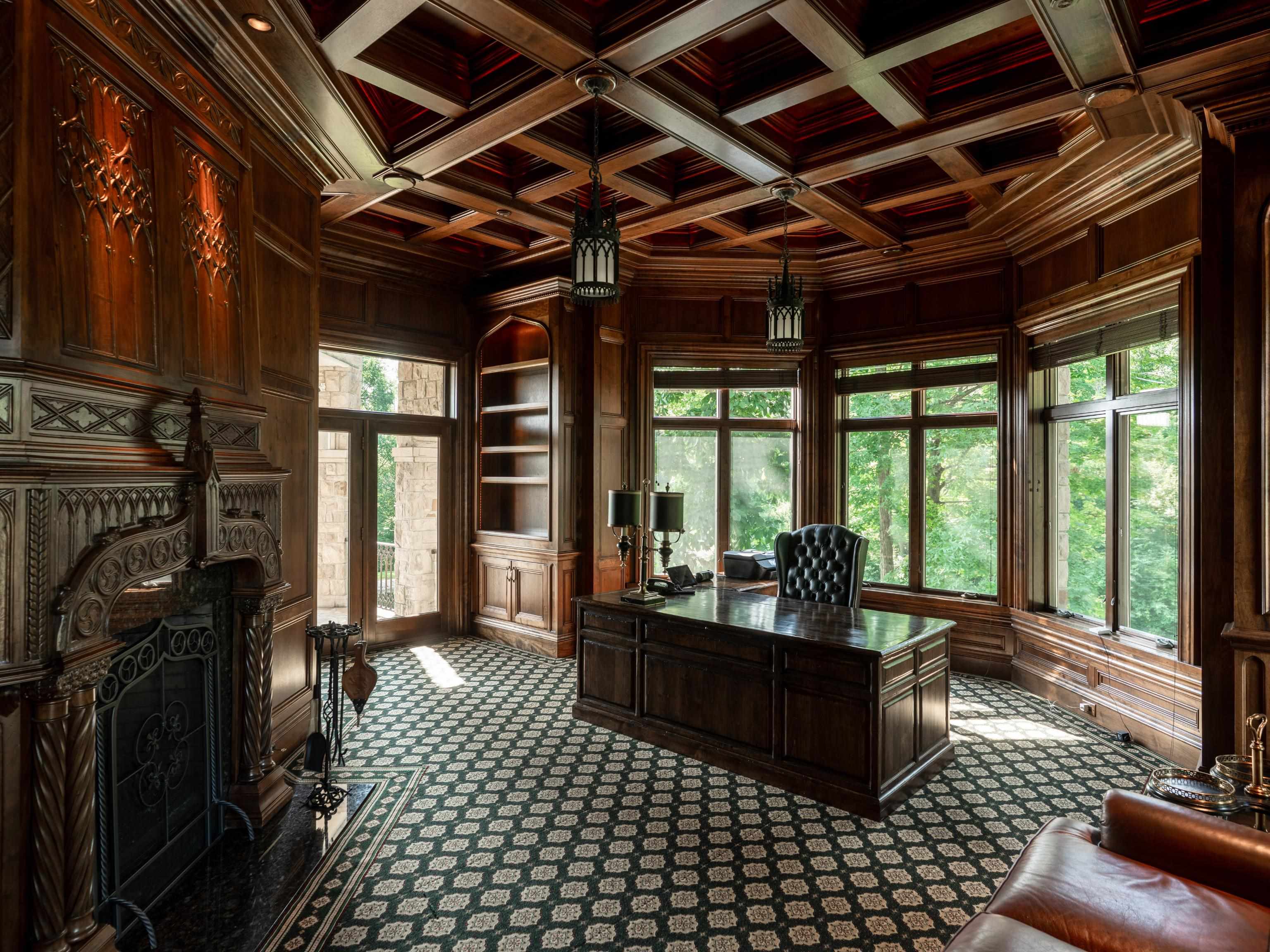 3187 Feather Ridge