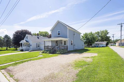 Photo of 212 E Lafayette Street, Cuba City, WI 53807 (MLS # 2026477)