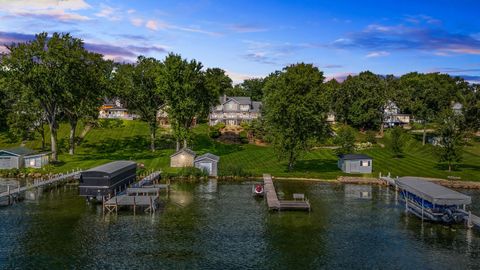 Tiny photo for W1053 & W1049 Illinois Avenue, Green Lake, WI 54941 (MLS # 2003669)