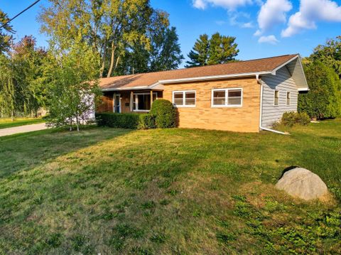 Photo of 301 Barbara Street, Verona, WI 53593 (MLS # 2010067)