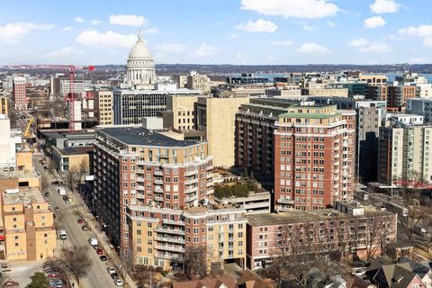 Photo of 333 W Mifflin Street 5180 #5180, Madison, WI 53703 (MLS # 2016616)