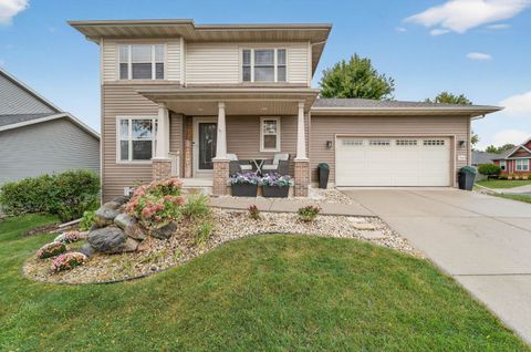 Photo of 2610 Koshkonong Way, Sun Prairie, WI 53590 (MLS # 2015305)