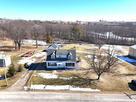 Photo of N940 Twin Grove Road, Juda, WI 53550 (MLS # 2016441)