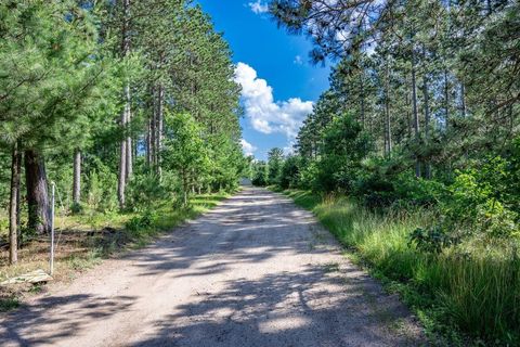 Photo of 699 Badger Lane, Hancock, WI 54943 (MLS # 2004173)