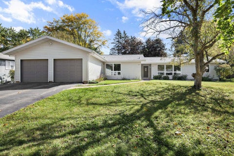 Photo of 2109-2111 Adderbury Circle, Madison, WI 53711 (MLS # 2033887)