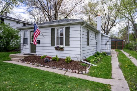Photo of 955 W State Street, Mauston, WI 53948 (MLS # 2022344)