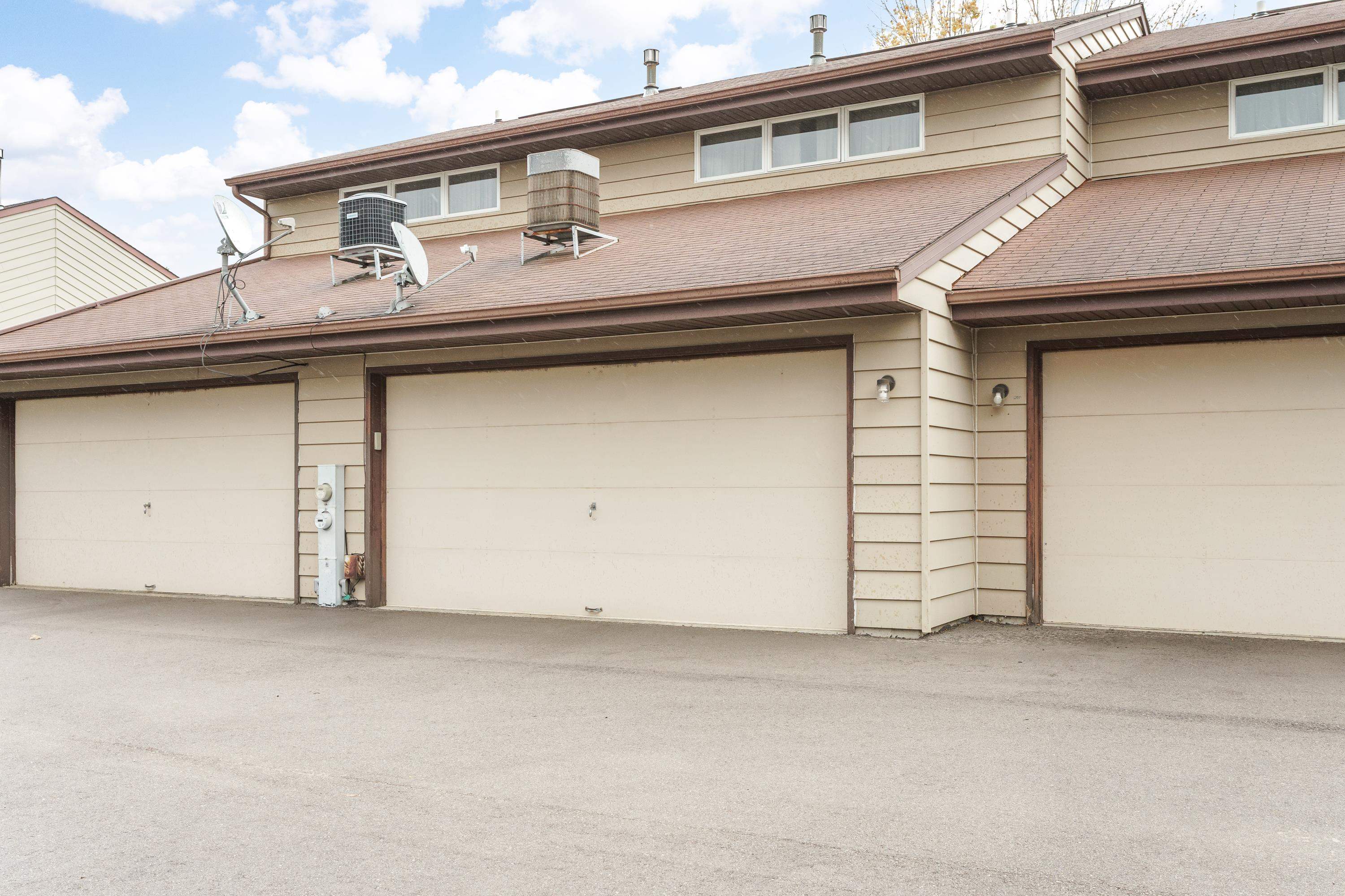 1411 Laramie Lane