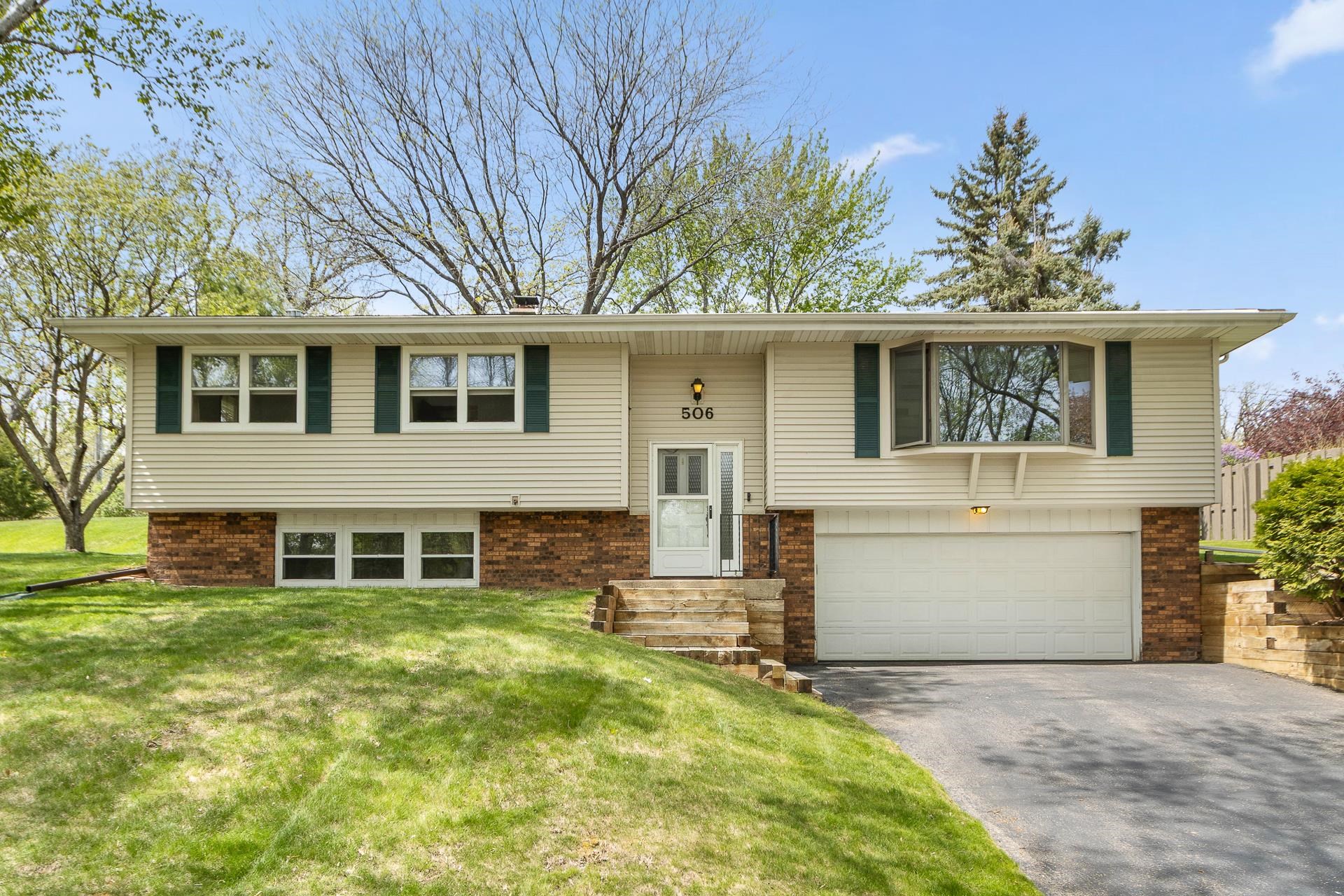 506 Valley Road