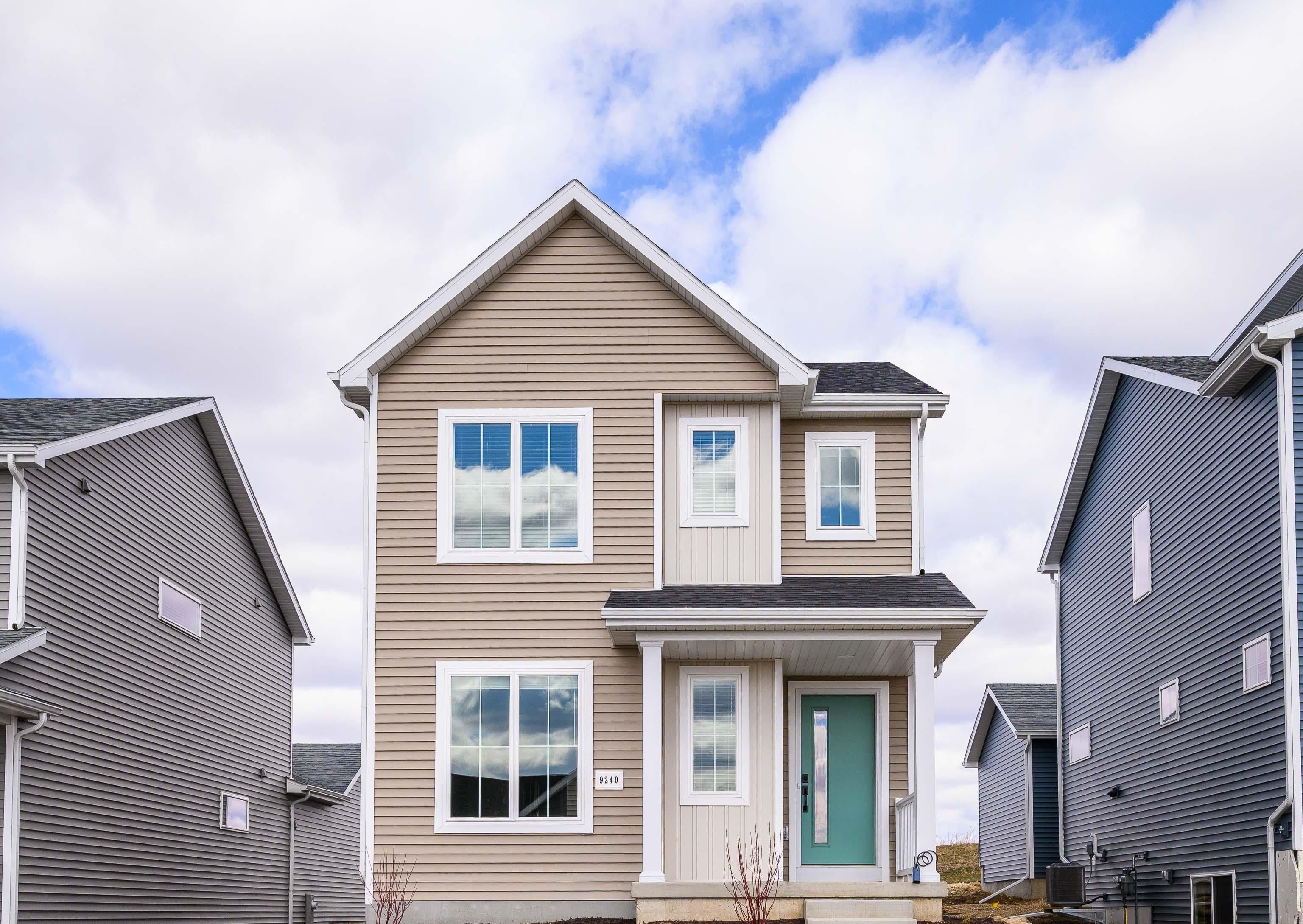 9240 Gentle Feather Road