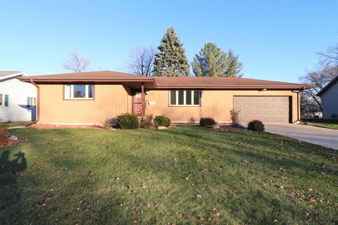 Photo of 1128 N Osborne Avenue, Janesville, WI 53548 (MLS # 2012407)
