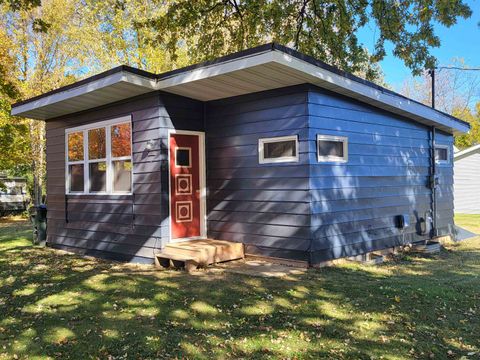 Photo of 9124 N Fairview Avenue, Milton, WI 53563 (MLS # 2011777)