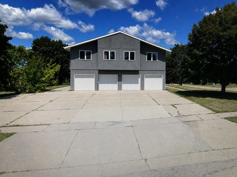 Photo of 700 Meadow Park Drive, Clinton, WI 53525 (MLS # 2023736)