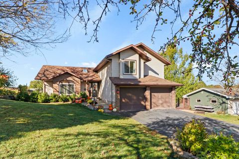 Photo of 318 Tower Court, Dodgeville, WI 53533 (MLS # 2019114)