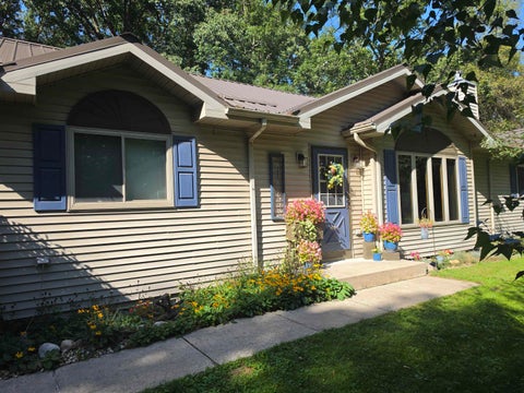 Photo of 438 Fur Court, Wisconsin Dells, WI 53965 (MLS # 2024393)