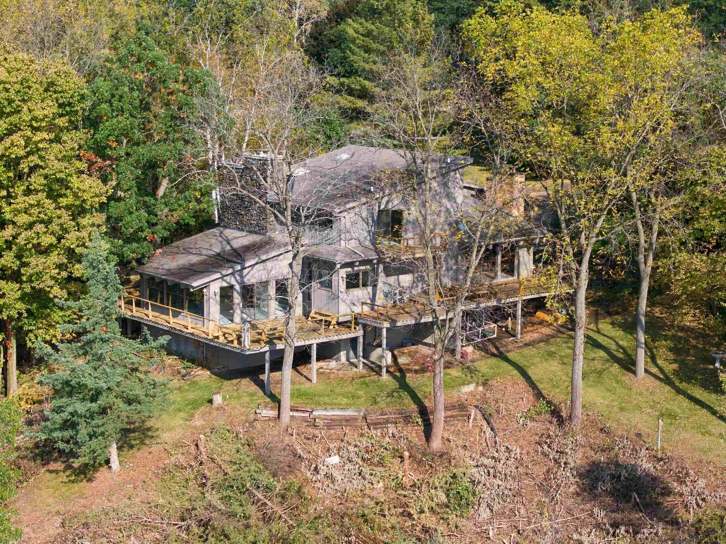 987 Whispering Lane