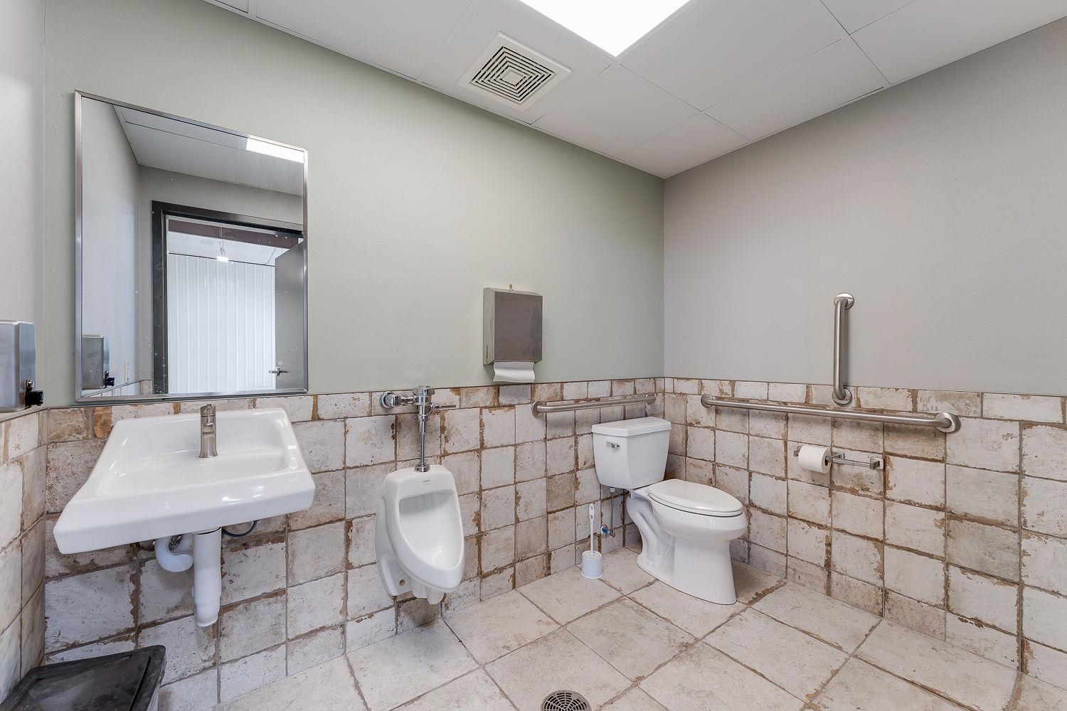 Reedsburg, Wisconsin 53959, United States, ,Commercial,Active,212050