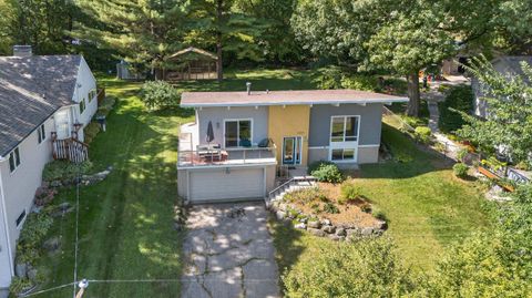 Photo of 2889 Waubesa Avenue, Madison, WI 53711 (MLS # 2009526)
