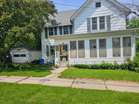 Photo of 197 S Washington Street, Waterloo, WI 53594 (MLS # 2006385)