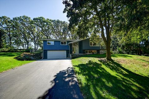 Photo of 4511 Maple Lane, Windsor, WI 53598 (MLS # 2010415)