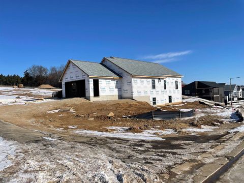 Photo of 120 Lupine Avenue, Poynette, WI 53955 (MLS # 2015793)