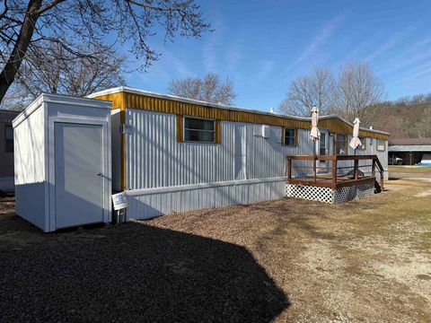 Unit 30 Ripley Street, Harpers Ferry, IA 52146 - #: 1995773