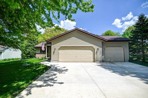 6824 Moon Circle, Sun Prairie, WI 53590 - #: 1999667
