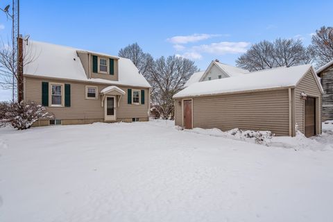 Tiny photo for 610 S Main Street, Jefferson, WI 53549 (MLS # 2013400)