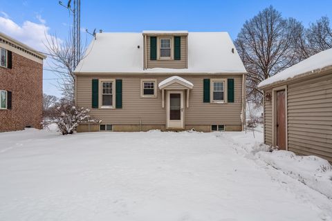 Tiny photo for 610 S Main Street, Jefferson, WI 53549 (MLS # 2013400)