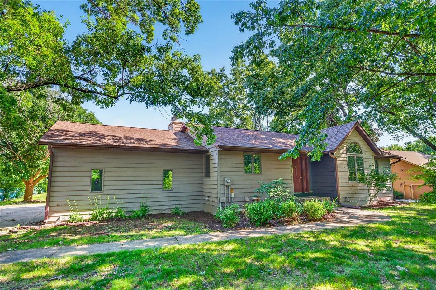 8062 Burr Oak Trail - Photo 4