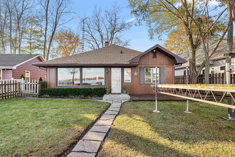 Tiny photo for N10570 Howard Drive, Fox Lake, WI 53933 (MLS # 2012556)