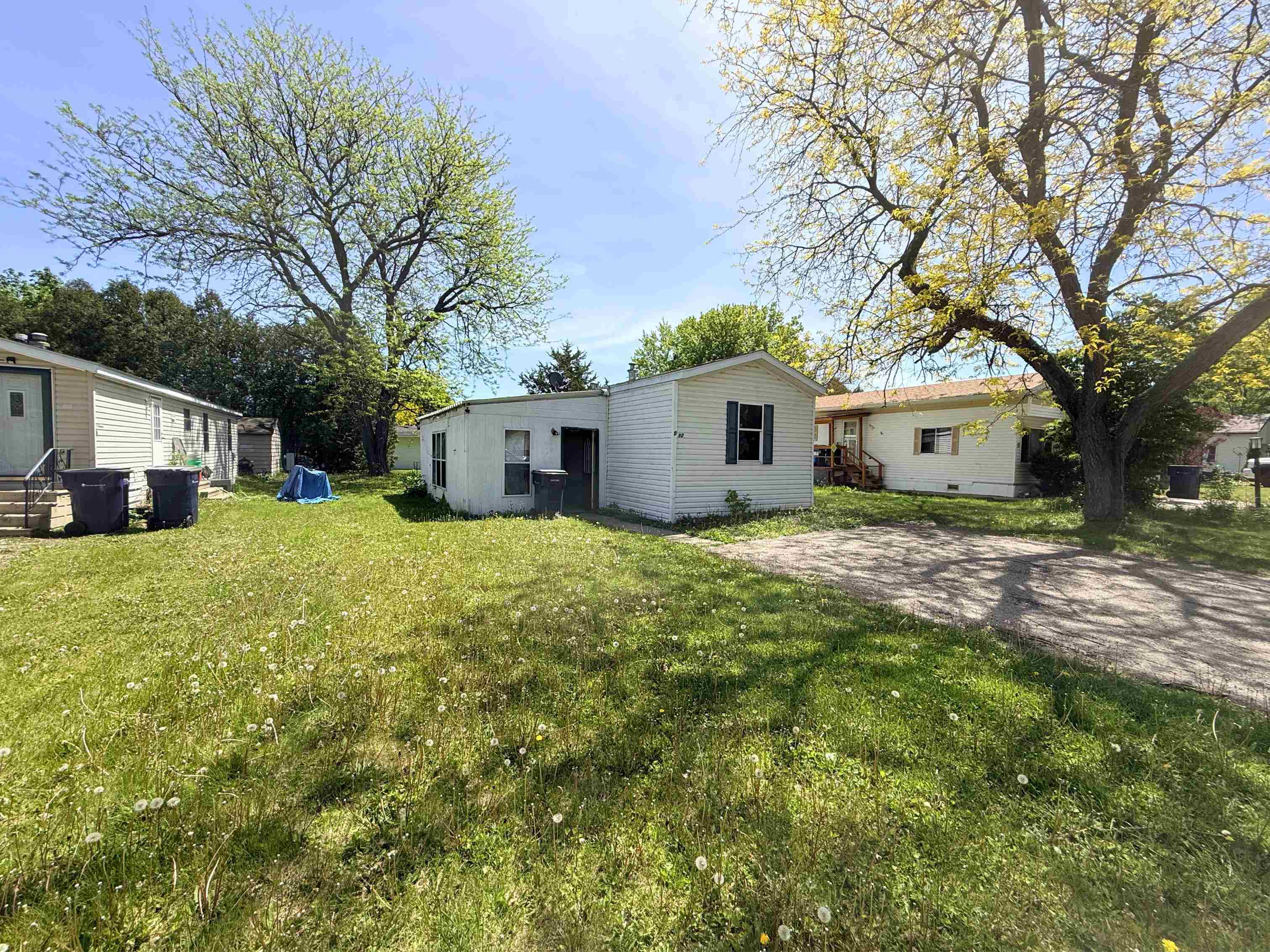 10 Lapidary Lane 10