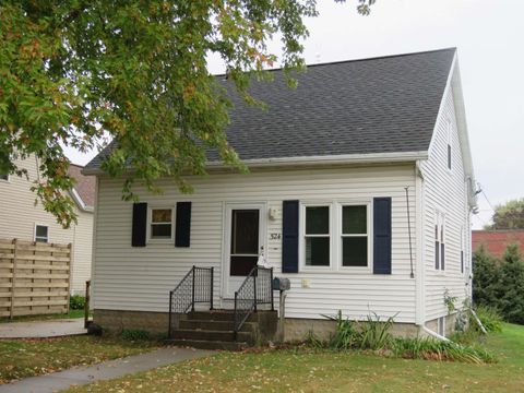 Photo of 524 W Jefferson Street, Waupun, WI 53963 (MLS # 2010759)