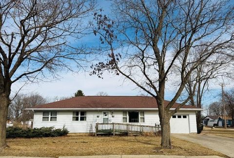 Photo of 501 4th Street, Brodhead, WI 53520 (MLS # 2017279)