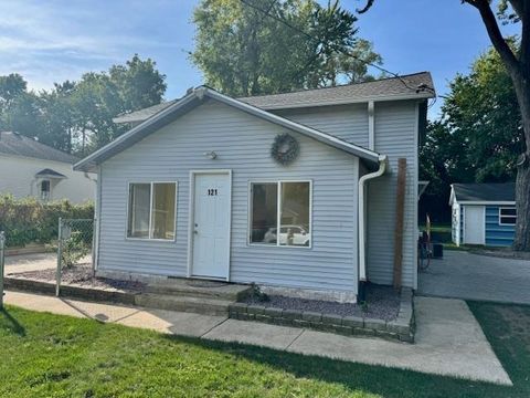 Photo of 121 Elliott Street, Janesville, WI 53546 (MLS # 2007733)