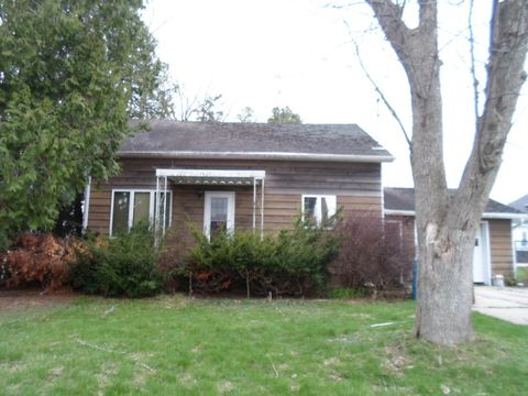Photo of 203 S Depot Street, Fox Lake, WI 53933 (MLS # 2021095)