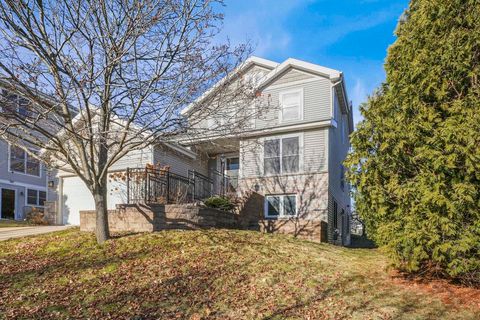 Photo of 5734 Rosslare Lane, Fitchburg, WI 53711 (MLS # 2014858)